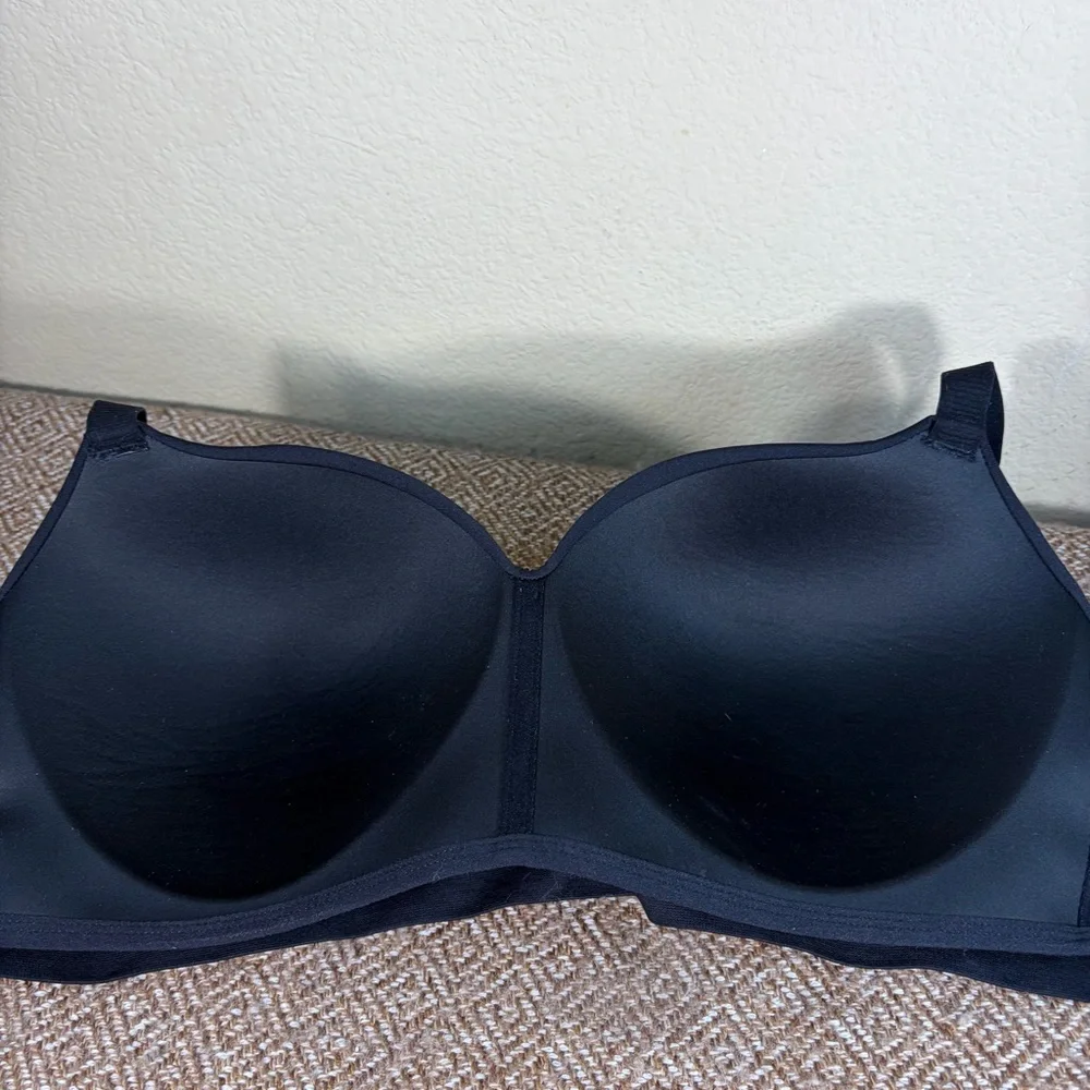 Truekind T-Shirt Bra Womens 3XL Black Wireless Molded Seamless Casual Comfy